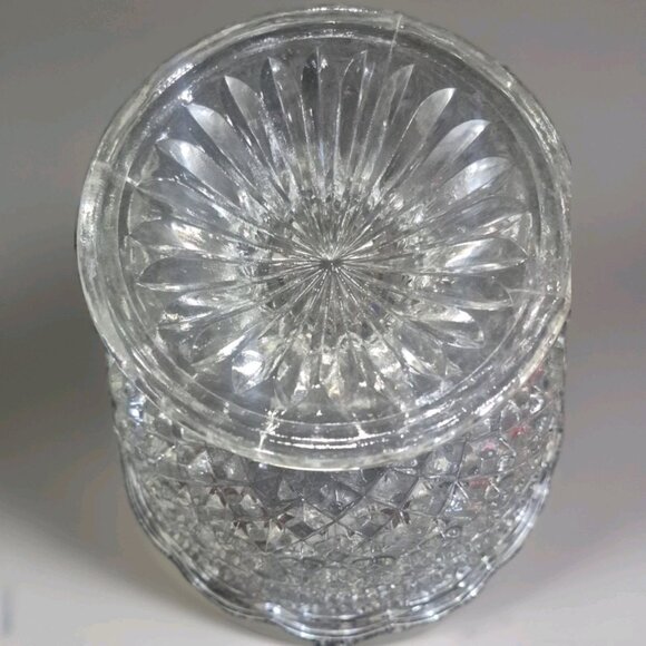VINTAGE ANCHOR HOCKING "WEXFORD" LARGE CLEAR GLASS FRUIT/ SERVING BOWL - Picture 6 of 8